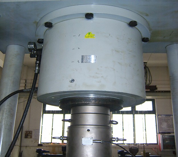 ���̰���